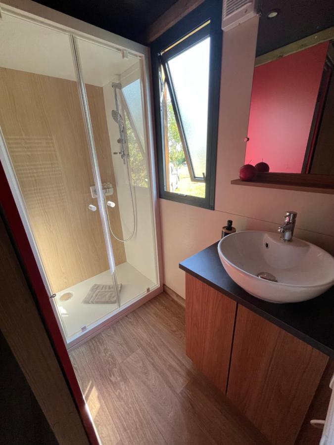 הוילה Marigny-les-Reullee Domaine Des Galinaces Roulotte La Roussette 2-4P מראה חיצוני תמונה